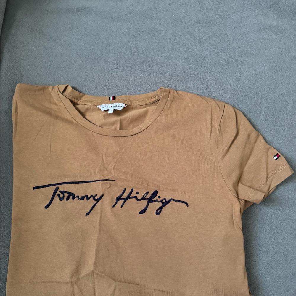 Tommy Hilfiger Camel Tee